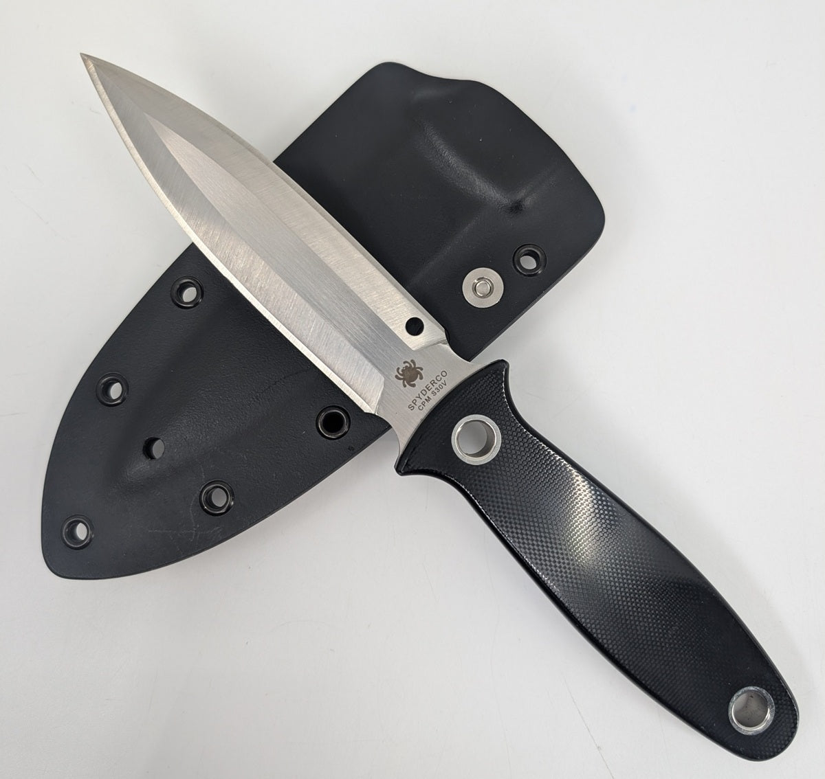 *Consignment* Spyderco Nightstick S30V Dagger