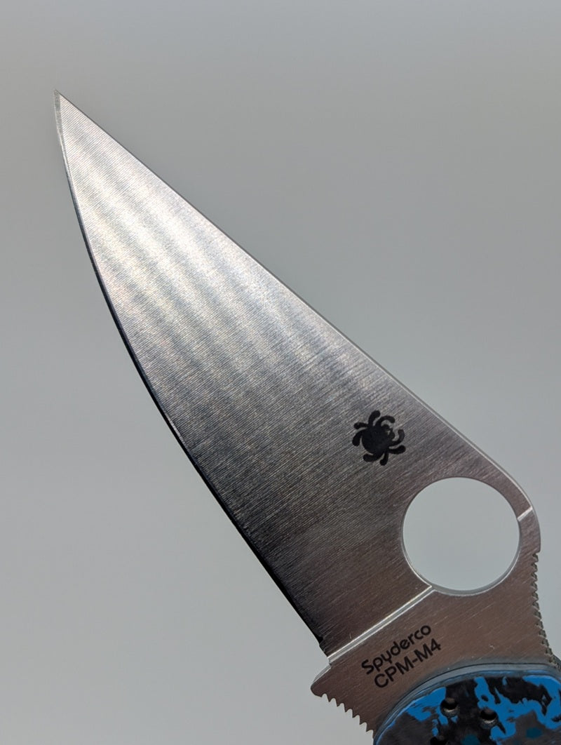 *Consignment* Spyderco x Smokey Mountain Knives Exclusive Para Military 2 Arctic Storm Compression Lock Folding Knife