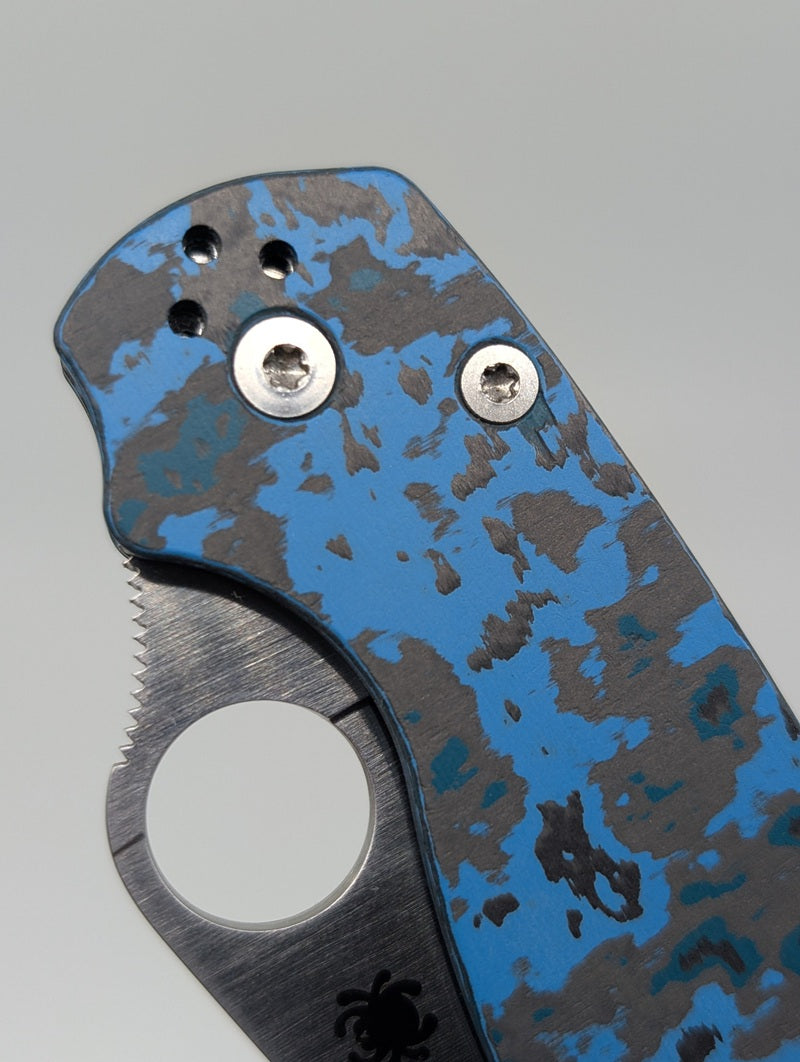 *Consignment* Spyderco x Smokey Mountain Knives Exclusive Para Military 2 Arctic Storm Compression Lock Folding Knife