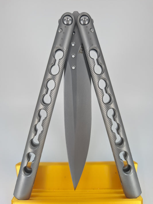 TOA Sovereign Class DS-1 Titanium False Edge Balisong