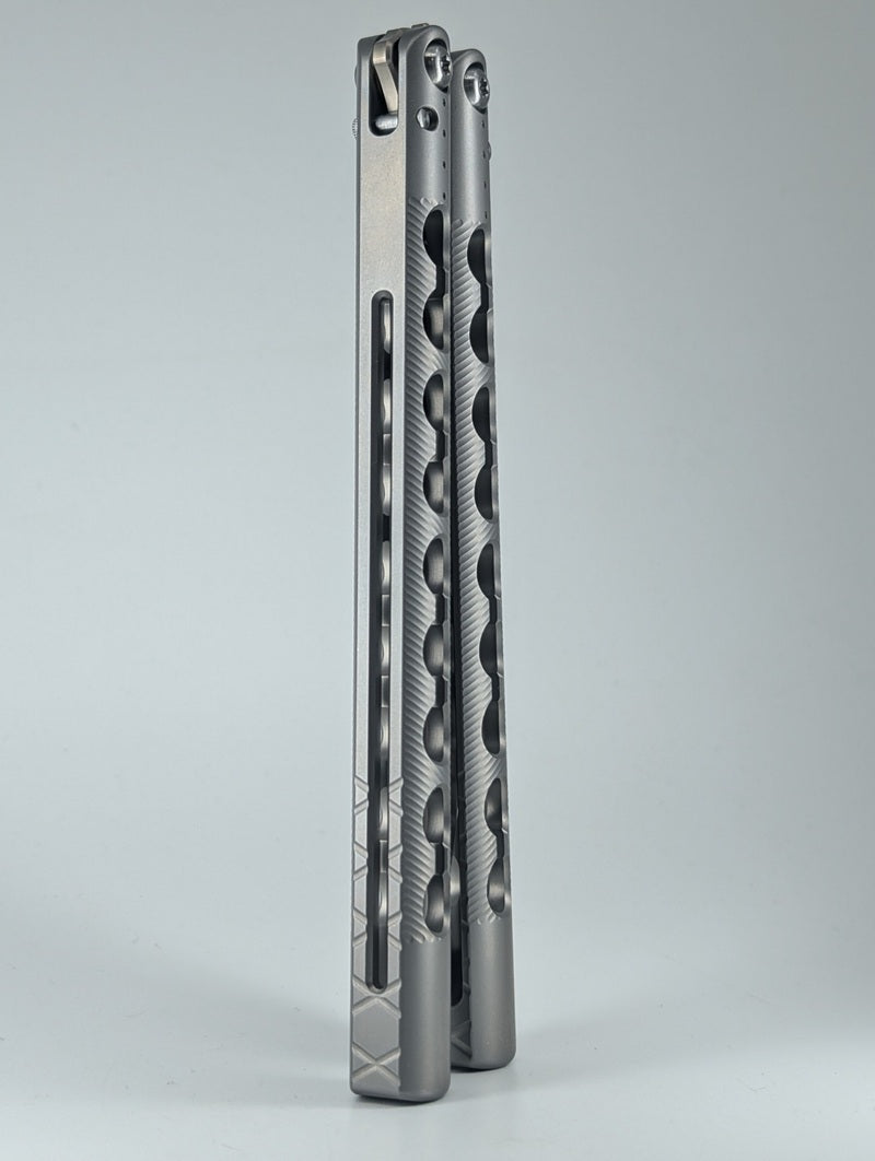 TOA Sovereign Class SLD - Magic Atlanta Blade Show Exclusive Titanium Live Balisong