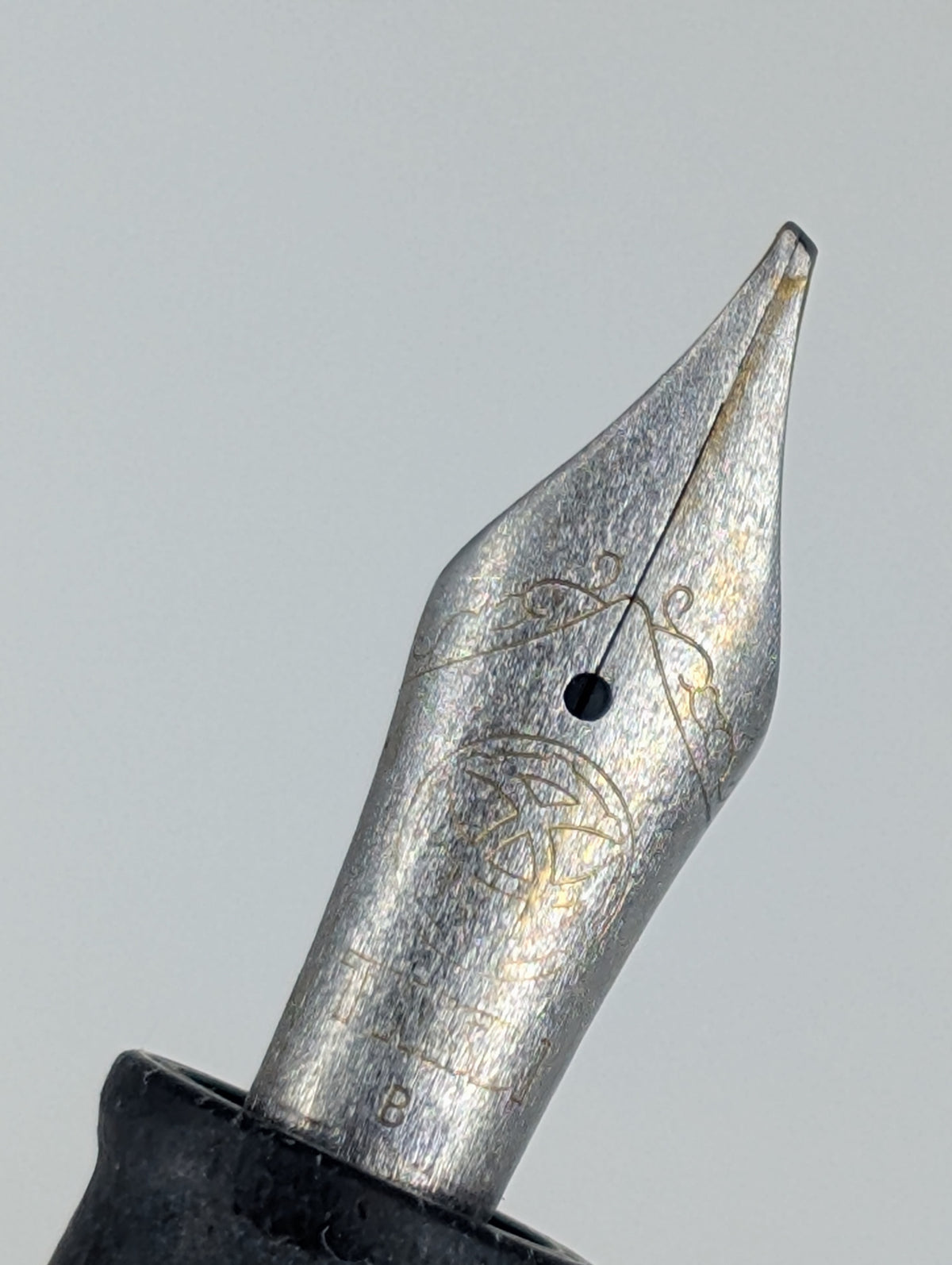 *Consignment* TWSBI V2 Micarta Fountain Pen Broad Italic Nib
