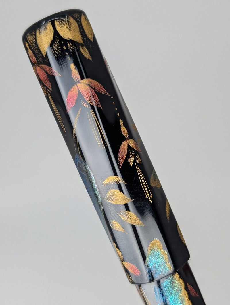 *Consignment* Taccia Palisades Octagonal Chinkin Hummingbird Fountain Pen 18kt Gold Medium Nib