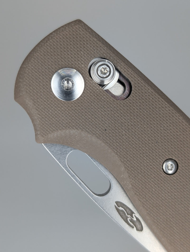 *Consignment* Three Rivers Manufacturing Bulldog Earth Brown G10