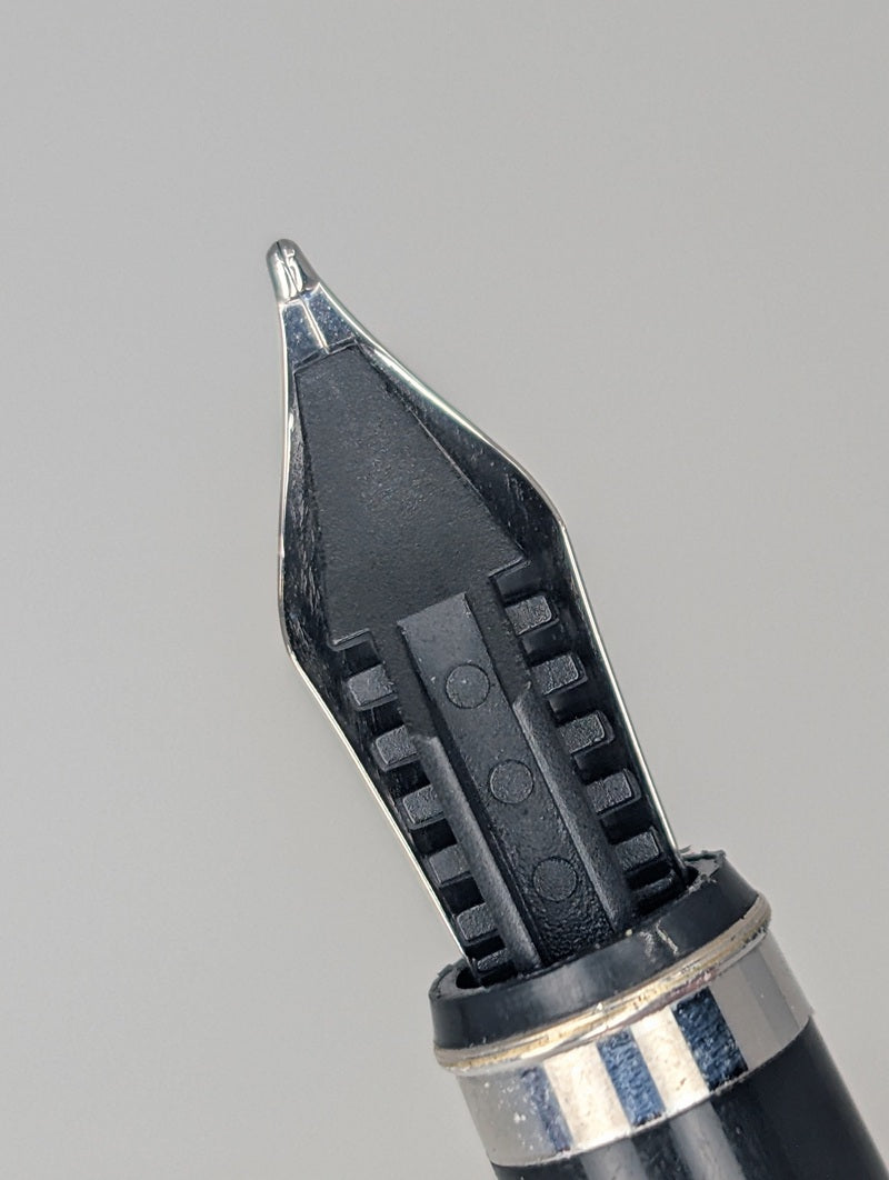*Consignment* Tiffany & Co Sterling Silver Fountain Pen 18k Gold Medium Nib