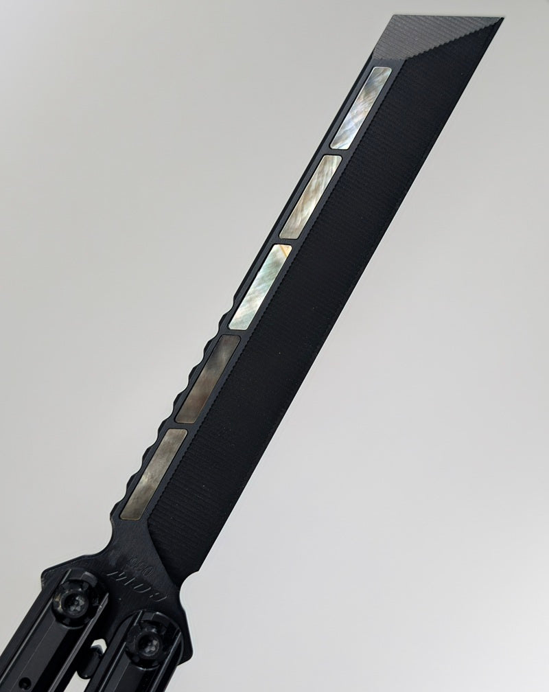 Titan Studio Cut Off Worries Live Blade Balisong