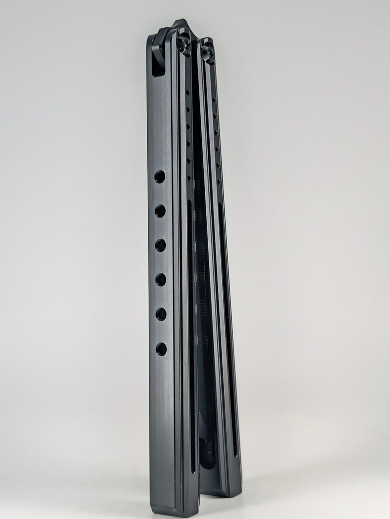 Titan Studio Cut Off Worries Live Blade Balisong