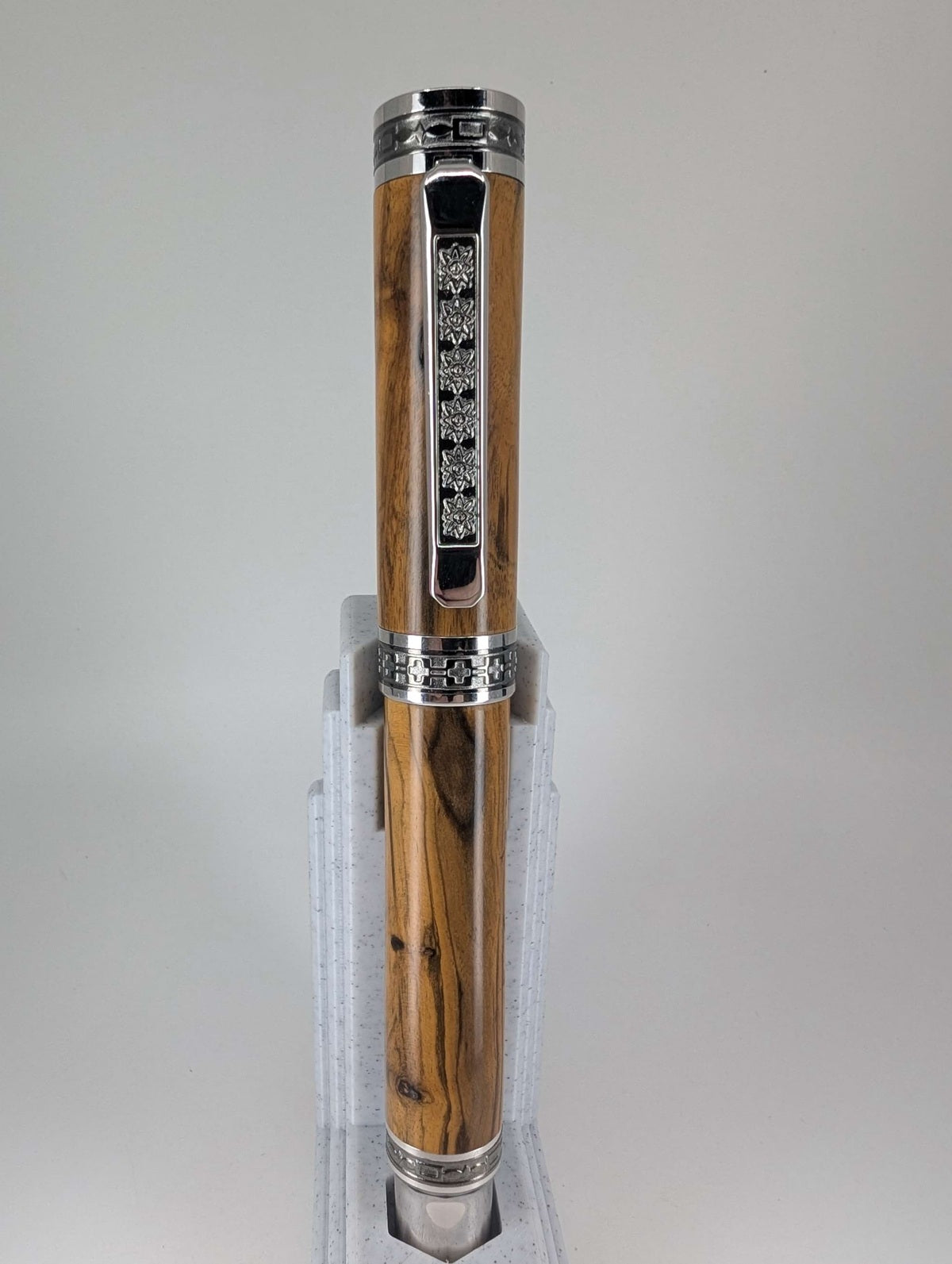 Turchetta Custom Briarwood Resin Fountain Pen Broad Nib