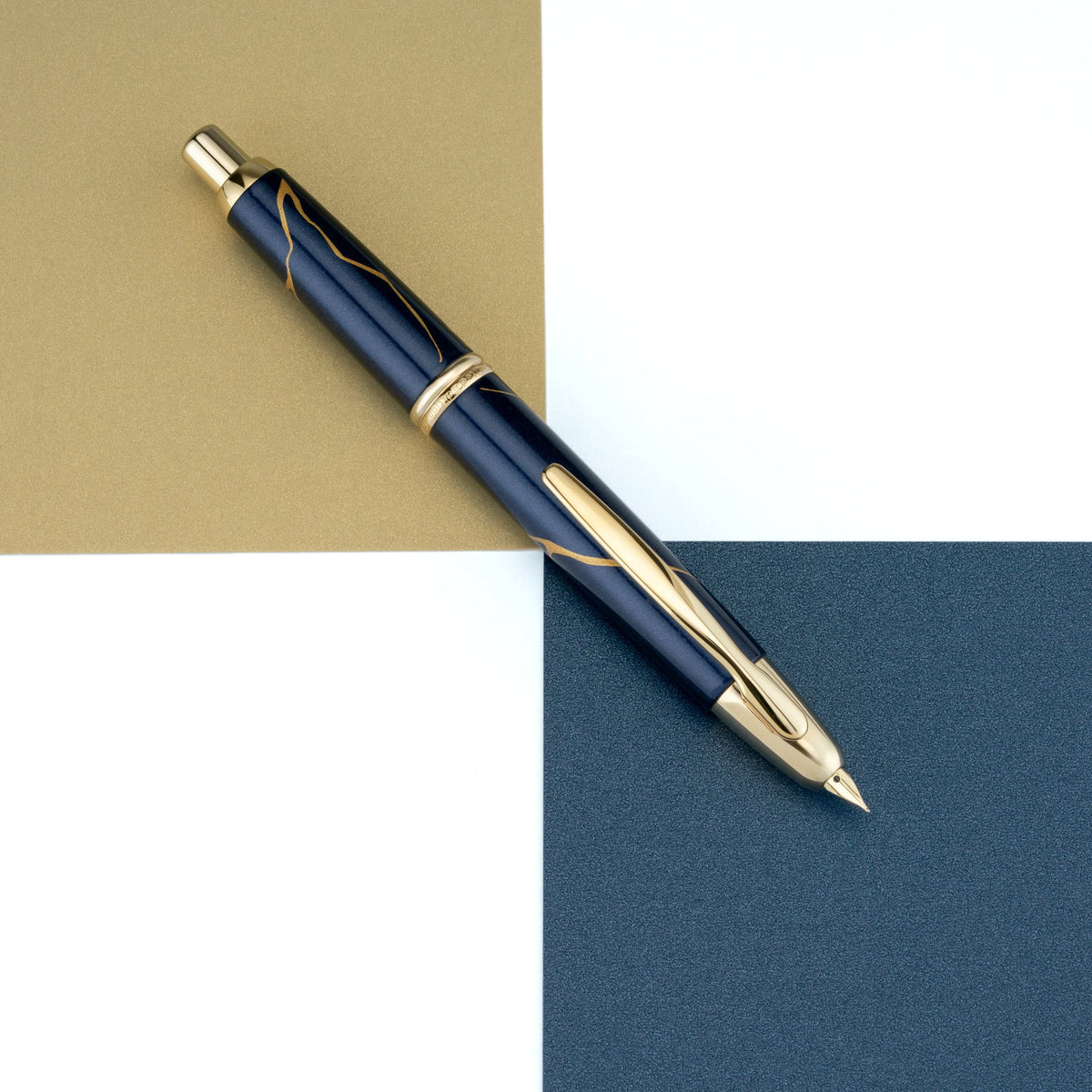 Pilot Vanishing Point Limited Edition 2026 Golden Journey Fountain Pen 18k Gold Medium Nib