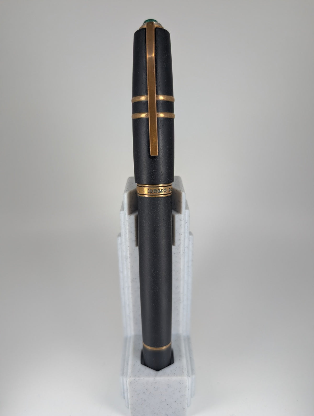 *Consignment* Visconti Homo Sapiens Bronze Age Vac-Fill Fountain Pen 18k Gold Medium Nib