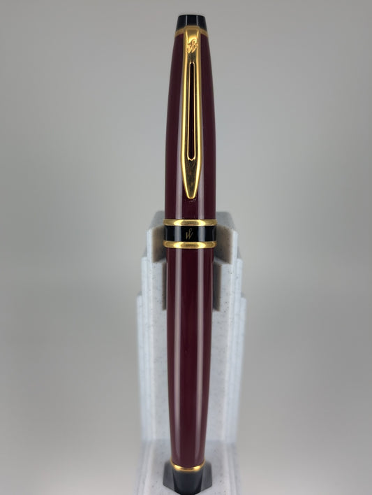 *Consignment* Waterman Expert Burgundy Fountain Pen Medium Nib