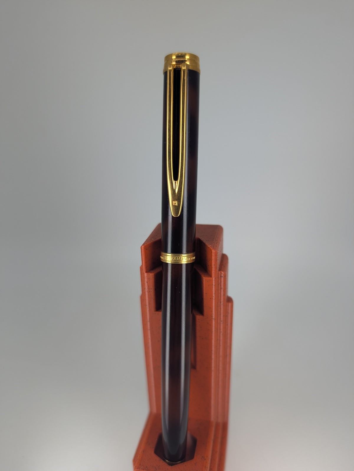 *Consignment* Waterman Gentleman Brown Marble Lacquer Fountain Pen 18k Medium Nib