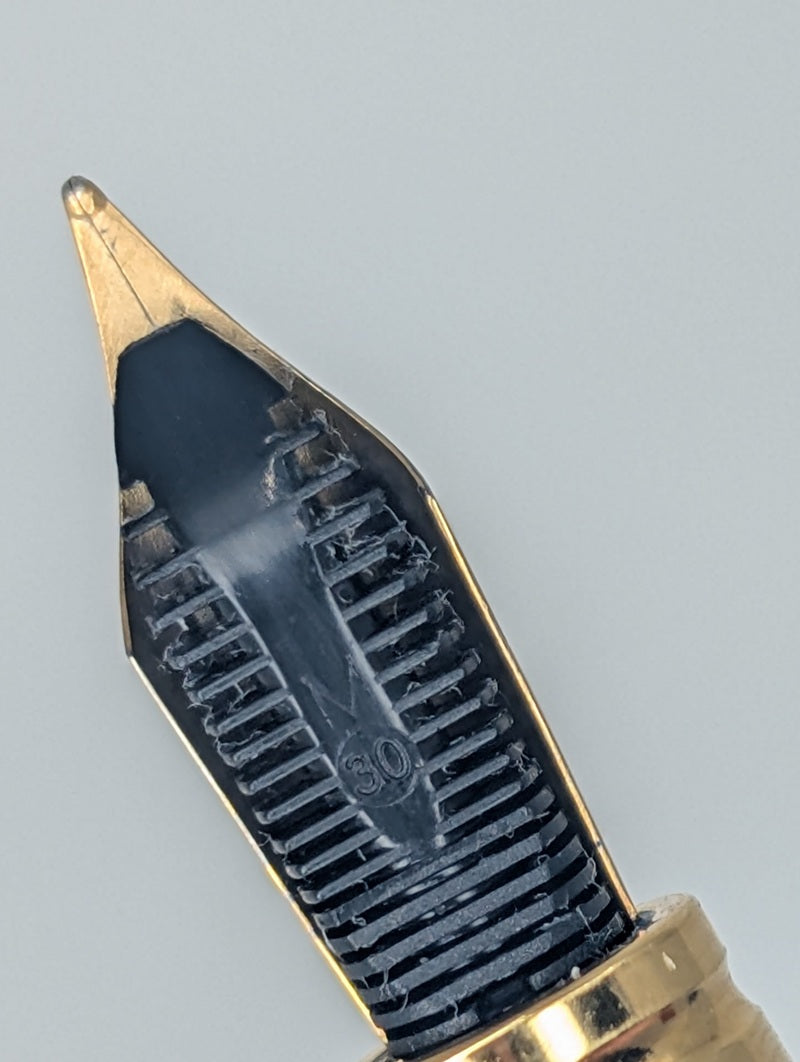 *Consignment* Waterman Le Man 100 Opera Fountain Pen 18k Gold Medium Nib