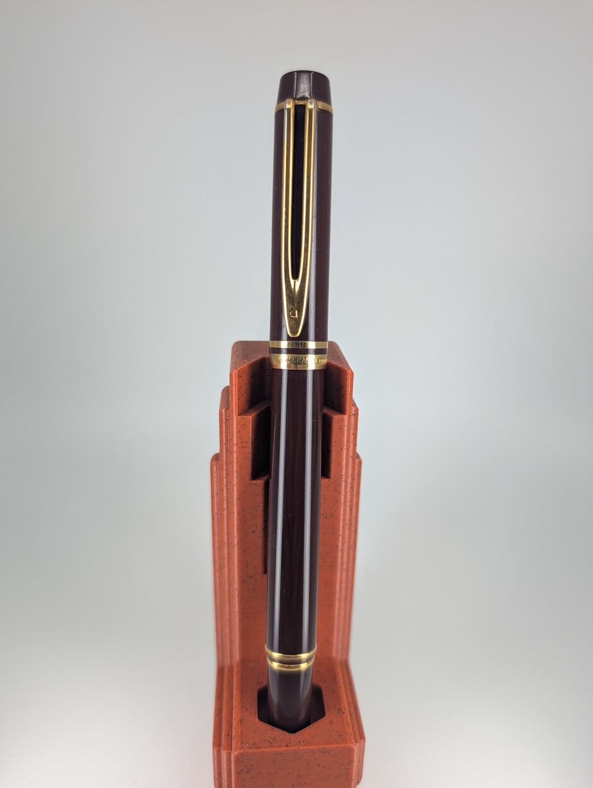 *Consignment* Waterman Le Man 200 Bordeaux Fountain Pen 18k Medium Nib