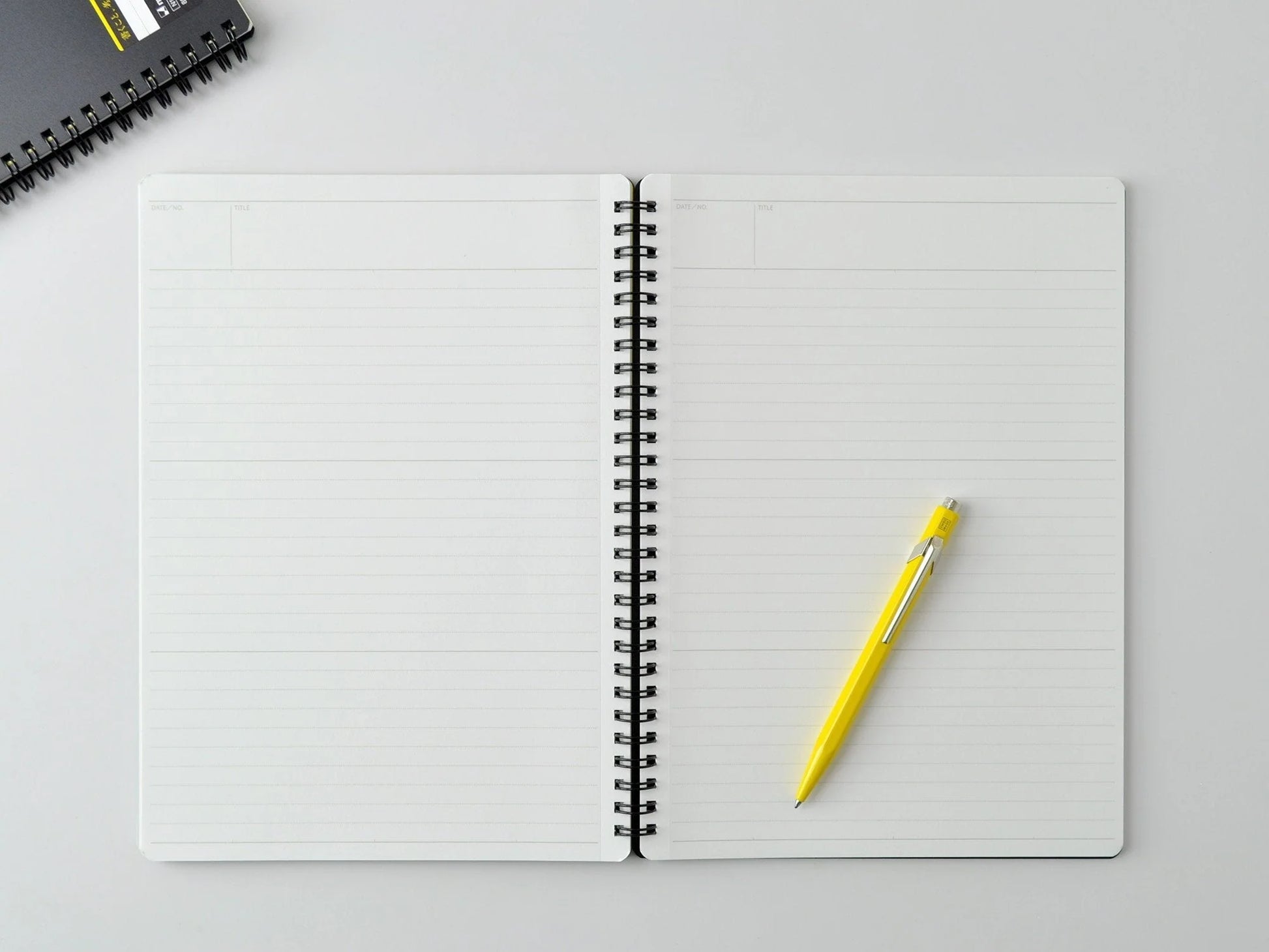 maruman-mnemosyne-notebook-a4-lined-4_2048x_98ac654b-06cc-4596-868e-ae810c32388f